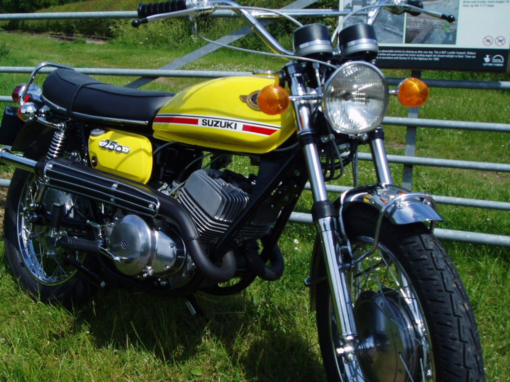 1970 Suzuki T250 II restored by New Era Restorations